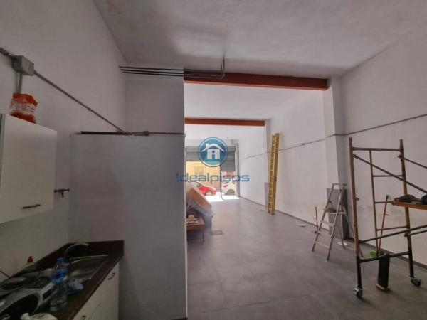 Local en calle de Casiopea