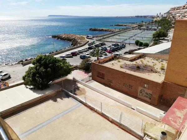 Local en calle Sol Naixent, 8