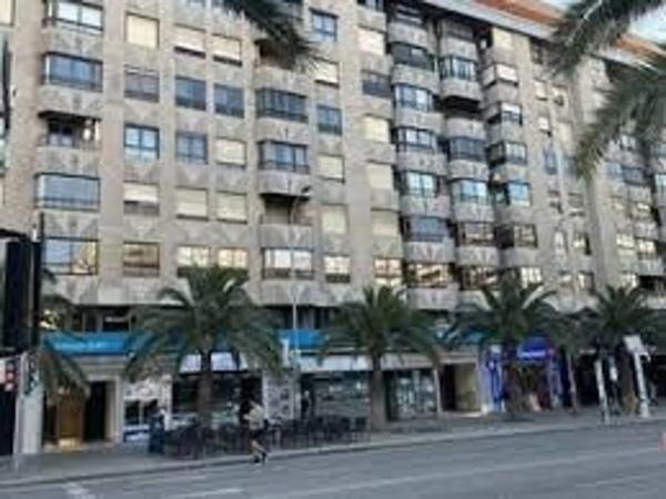 Local en Barrio Ensanche-Diputación