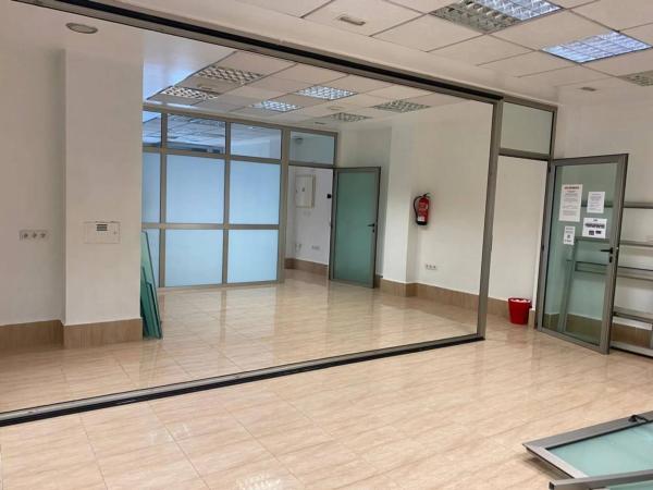 Local en calle del Maestro Alonso