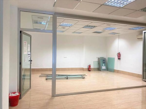 Local en calle del Maestro Alonso