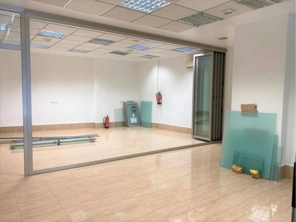 Local en calle del Maestro Alonso