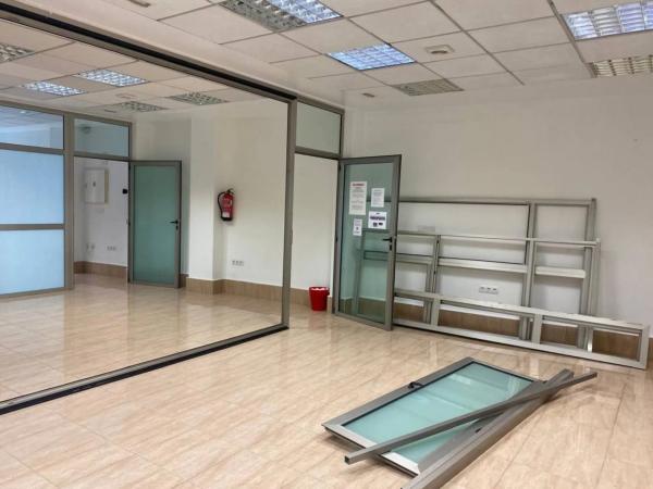 Local en calle del Maestro Alonso