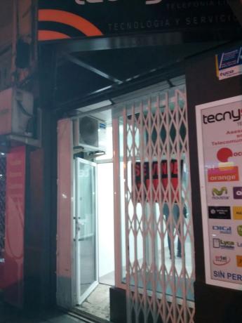 Local en avenida de los Condes de Soto Ameno