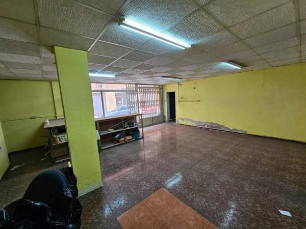 Local en calle Francisco Carratalá Cernuda