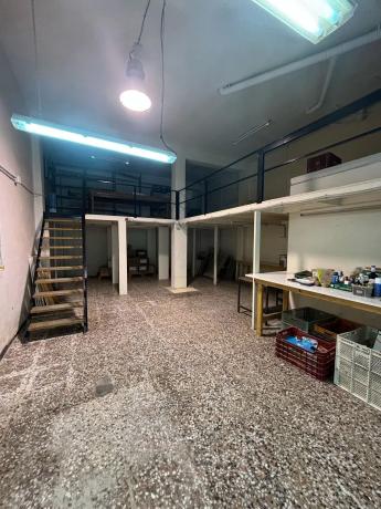 Local en calle de la Cruz del Sur, 11