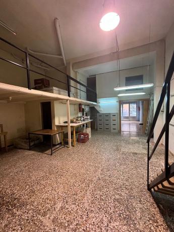 Local en calle de la Cruz del Sur, 11