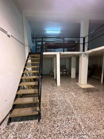 Local en calle de la Cruz del Sur, 11