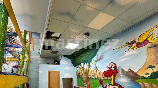 Local en calle de los Montesinos, 7