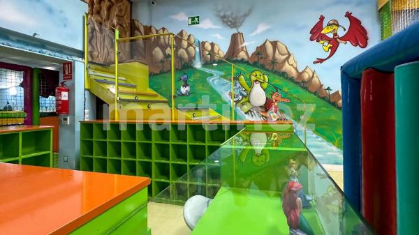 Local en calle de los Montesinos, 7