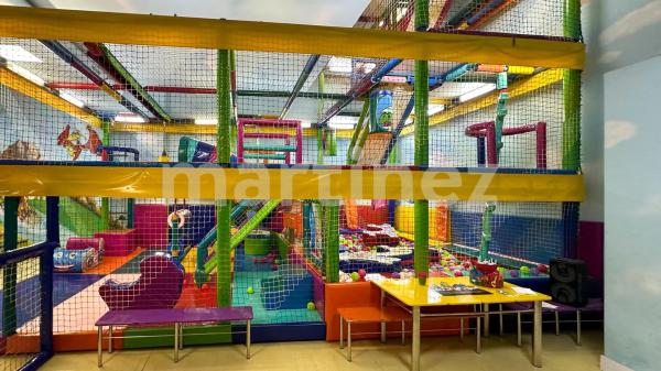 Local en calle de los Montesinos, 7