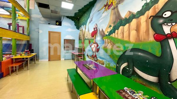 Local en calle de los Montesinos, 7