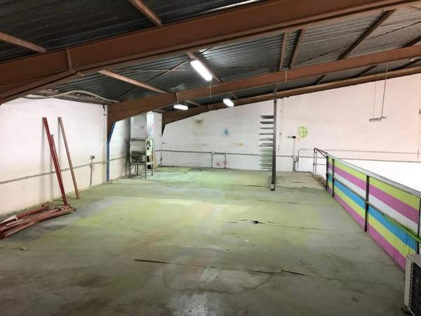 Nave en Barrio Ciudad de Asís - Font-Calent - El Bacarot