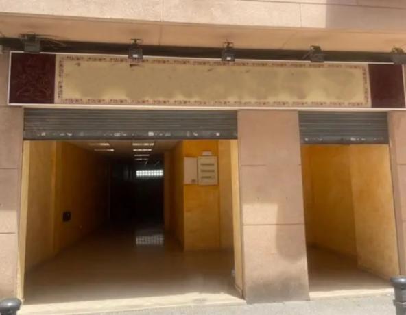 Local en avenida Pintor Baeza