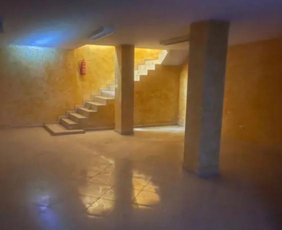 Local en avenida Pintor Baeza