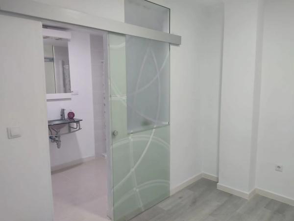 Local en pasaje del Distrito, 3