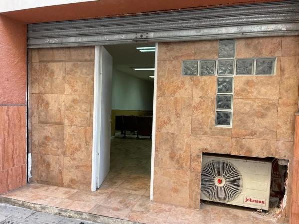 Local en calle del Plus Ultra