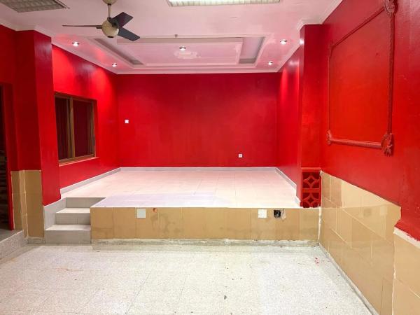 Local en calle del Plus Ultra