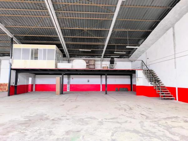 Nave en calle Bonanza, 19