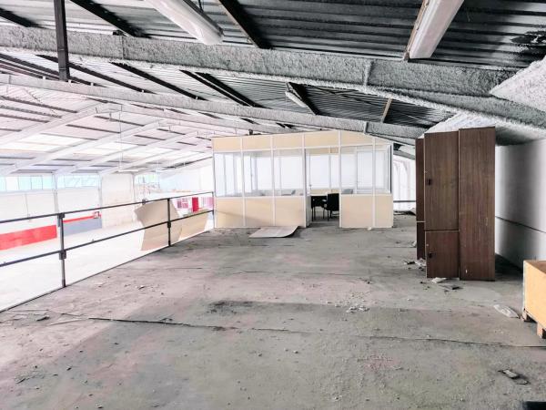 Nave en calle Bonanza, 19