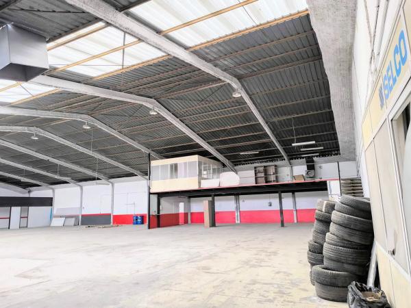 Nave en calle Bonanza, 19