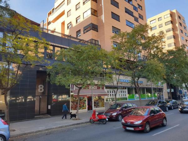 Local en avenida Pintor Xavier Soler