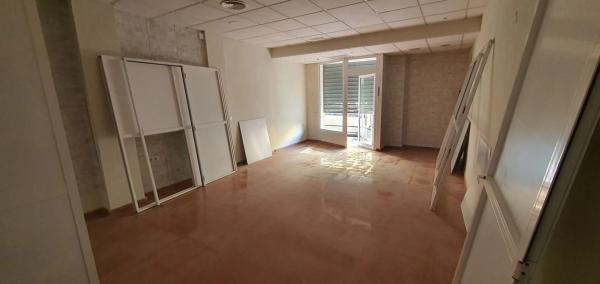 Local en calle Finestrat, 10