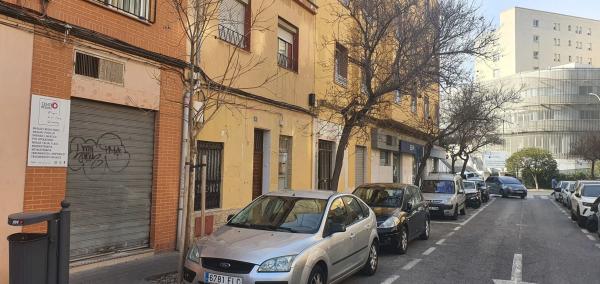 Local en calle Finestrat, 10