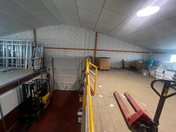 Nave en Barrio Ciudad de Asís - Font-Calent - El Bacarot