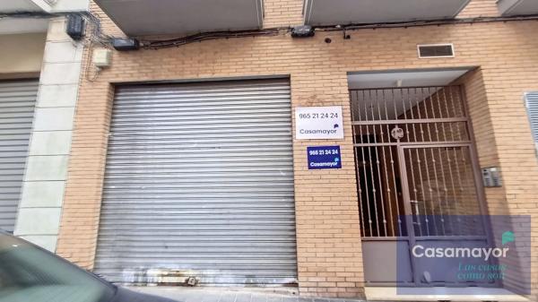 Local en avenida de los Condes de Soto Ameno, 12