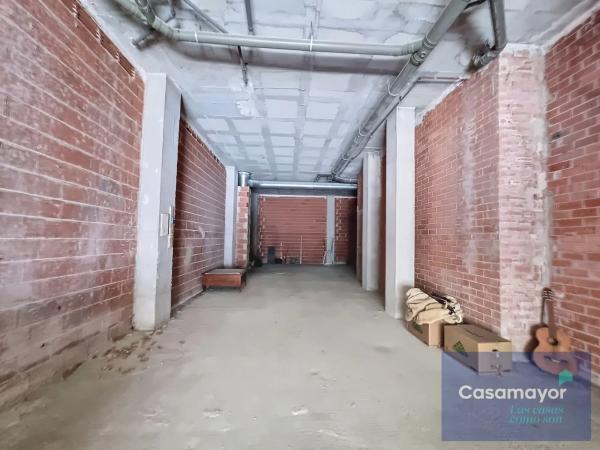 Local en avenida de los Condes de Soto Ameno, 12