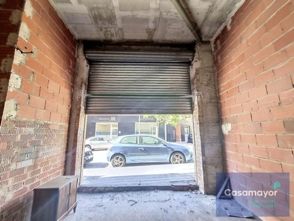 Local en avenida de los Condes de Soto Ameno, 12
