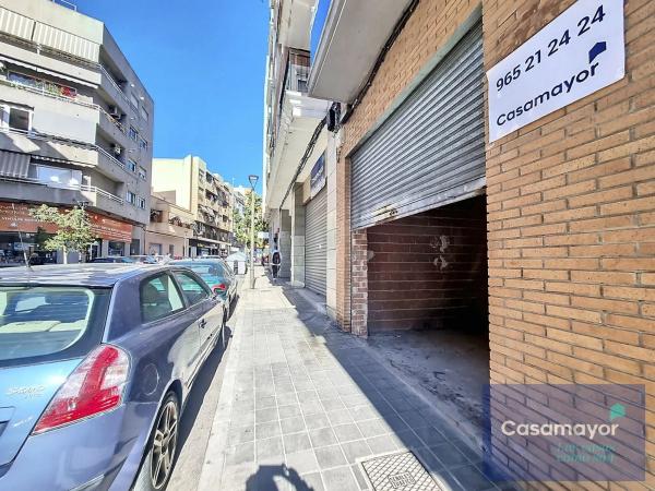 Local en avenida de los Condes de Soto Ameno, 12