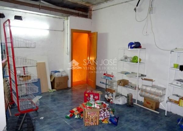 Local en Barrio Garbinet - Parque de las Avenidas