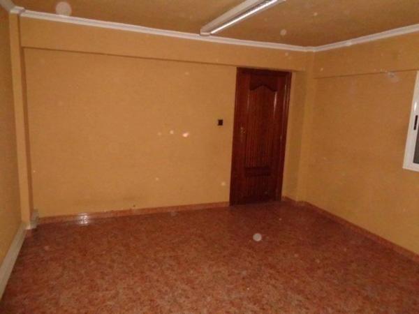 Local en calle de la Primavera