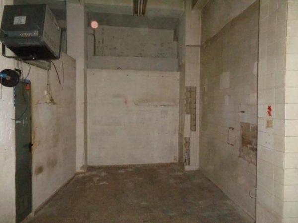 Local en calle de la Primavera