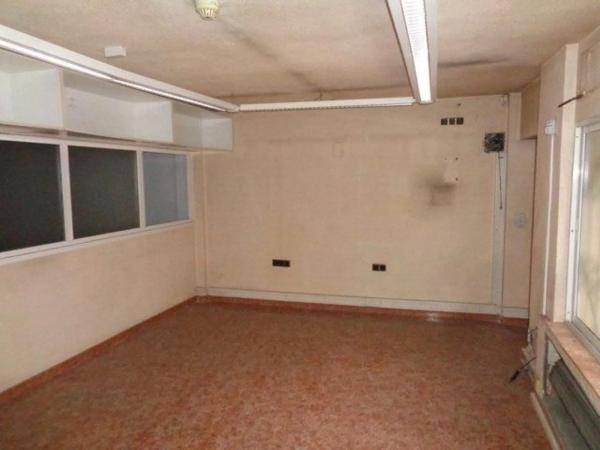 Local en calle de la Primavera