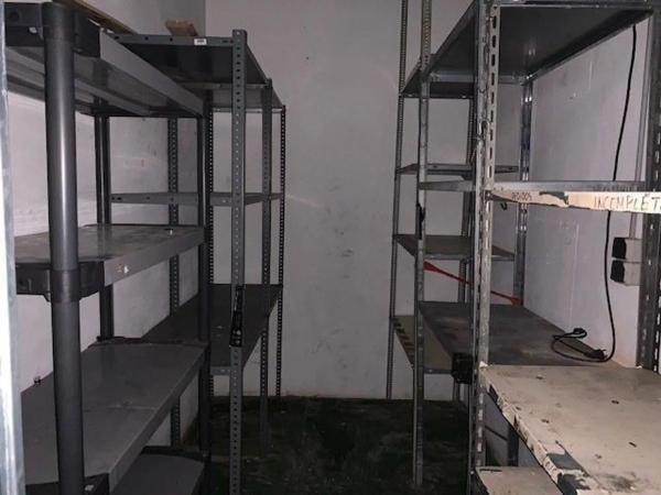 Local en calle Sacerdote Isidro Albert