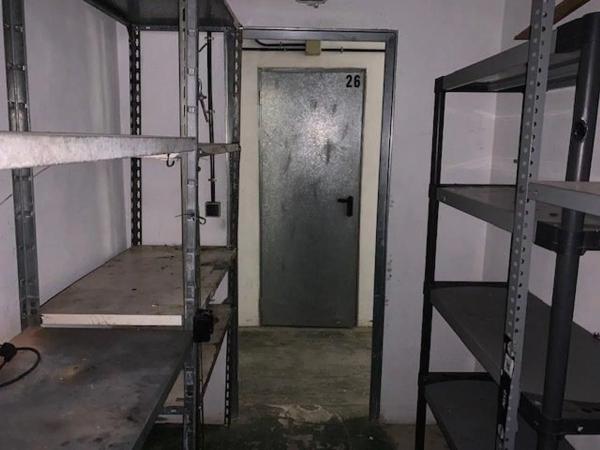 Local en calle Sacerdote Isidro Albert