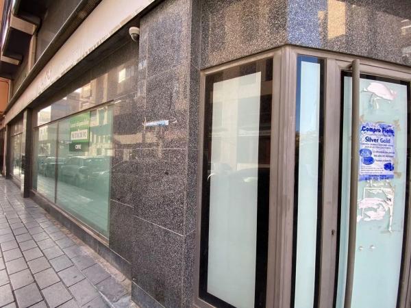 Local en calle Carratala