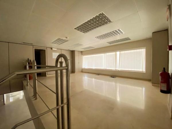 Local en calle Carratala