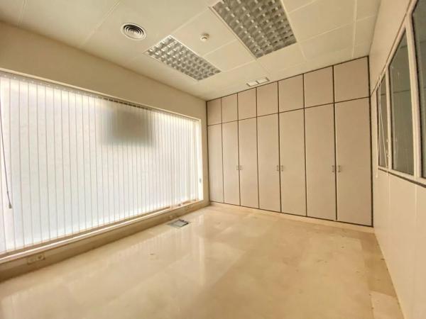 Local en calle Carratala