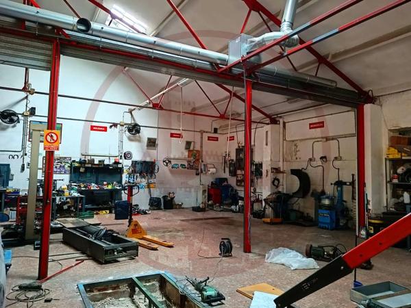 Local en plaza Doctor Gómez Ulla, 2