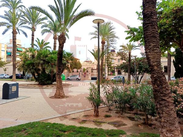 Local en plaza Doctor Gómez Ulla, 2