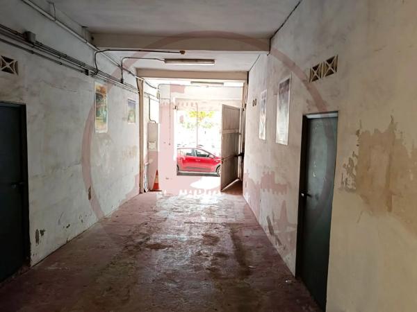 Local en plaza Doctor Gómez Ulla, 2