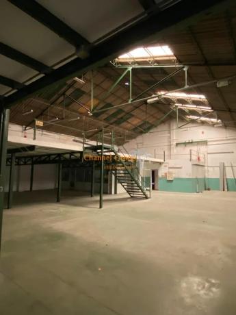 Nave en Barrio Ciudad de Asís - Font-Calent - El Bacarot