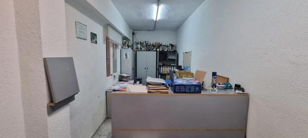 Local en Barrio Carolinas Bajas