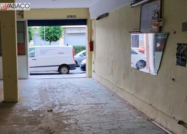 Local en calle Ciudad de Bari