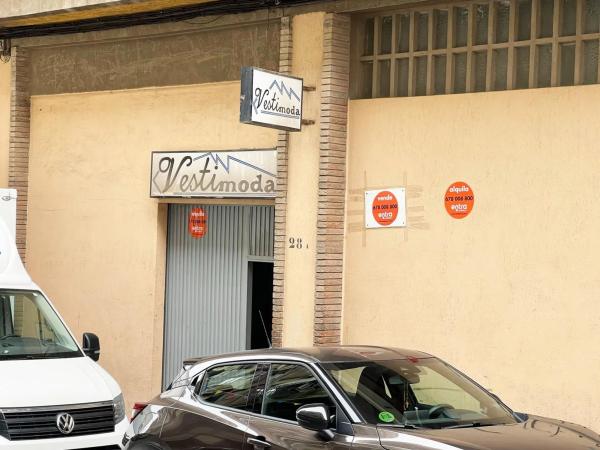 Local en calle de Rafael Asín, 28