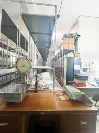 Local en calle de Rafael Asín, 28